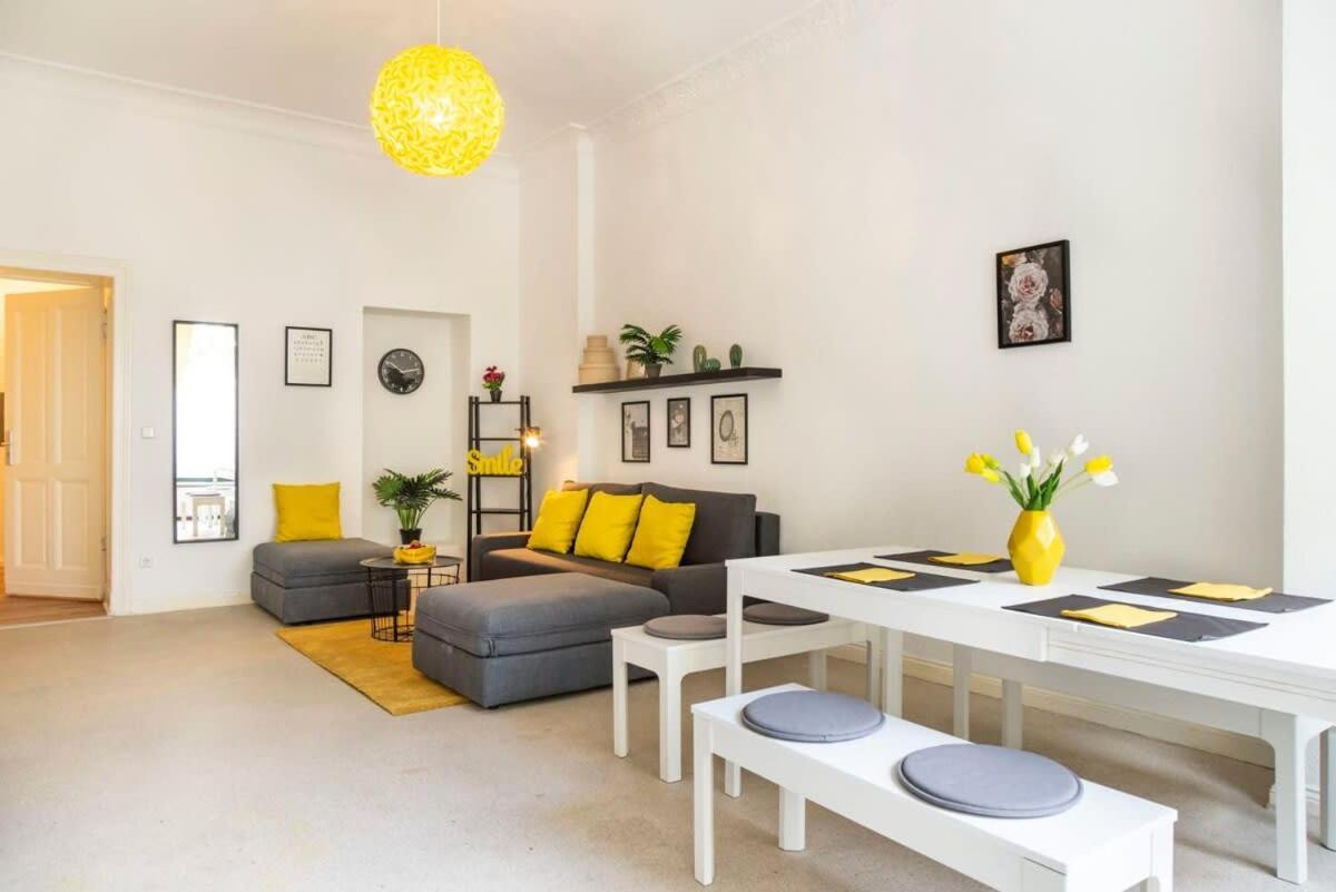 Modern 2 Bedroom Apartment In Berlin Schoeneberg Kültér fotó